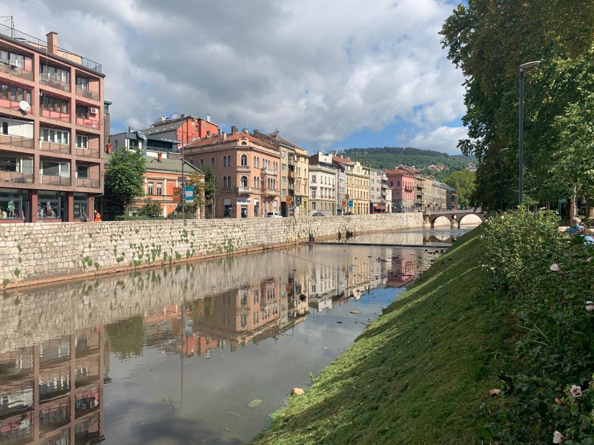 Franca-Free Parking Apartment Sarajevo Bagian luar foto