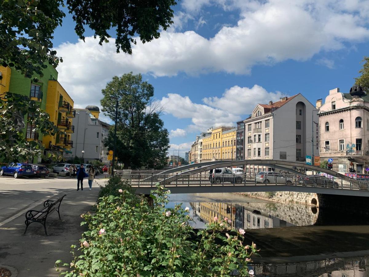 Franca-Free Parking Apartment Sarajevo Bagian luar foto