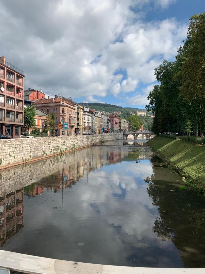 Franca-Free Parking Apartment Sarajevo Bagian luar foto